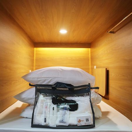 Amango Dorm Vandrarhem Ho Chi Minh-staden Exteriör bild